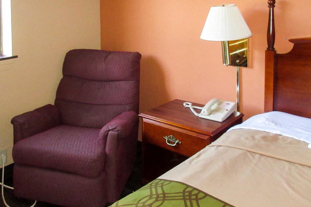 Econo Lodge Inn & Suites Ripley Bilik gambar